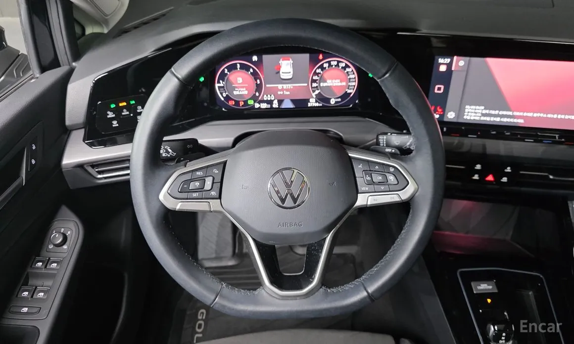 Фото 14 - Volkswagen Golf