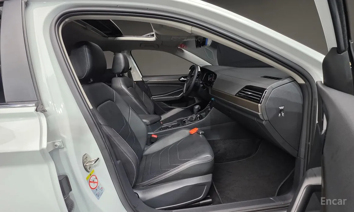 Фото 10 - Volkswagen Jetta