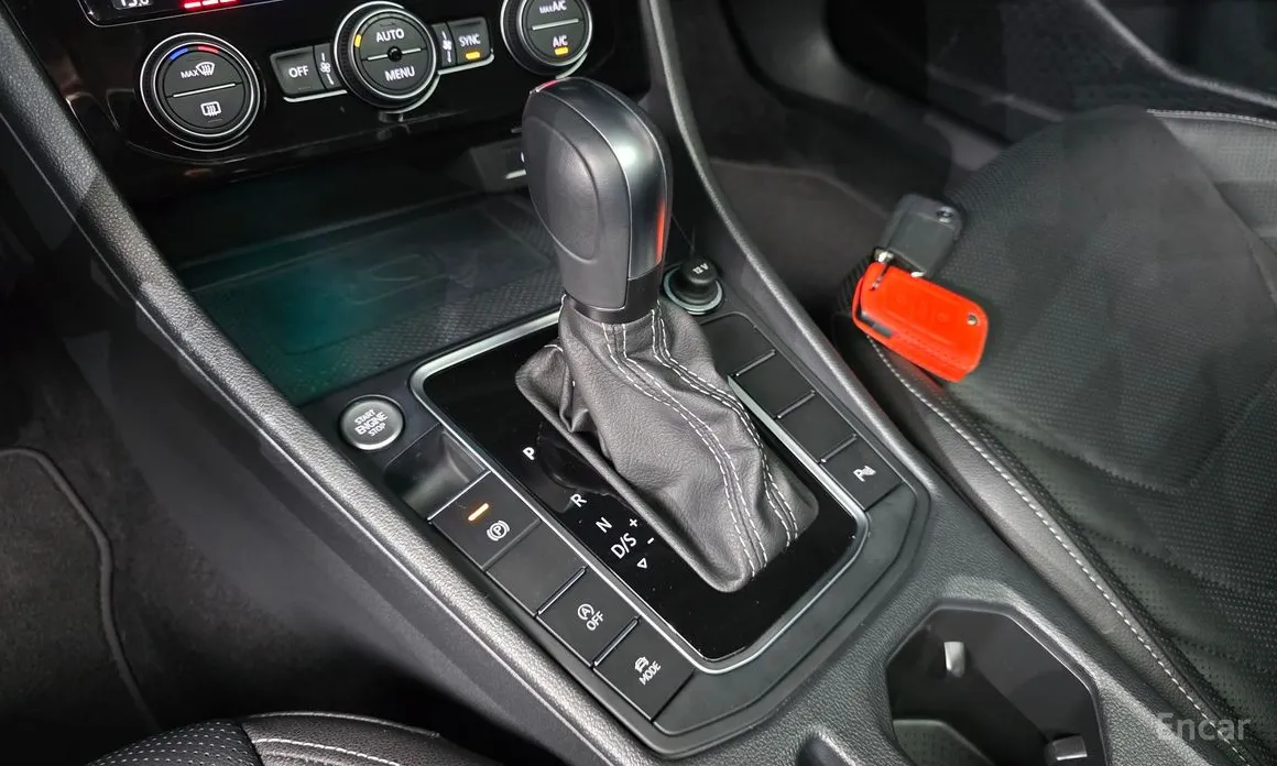 Фото 9 - Volkswagen Jetta