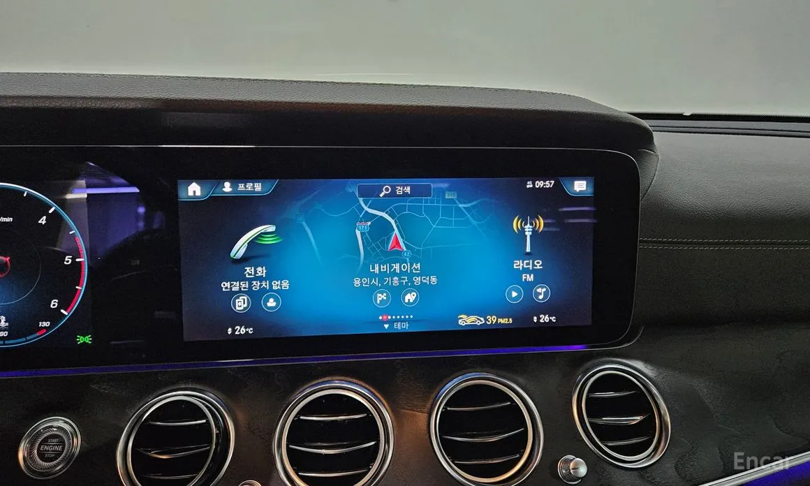 Фото 16 - Mercedes-Benz E-Class