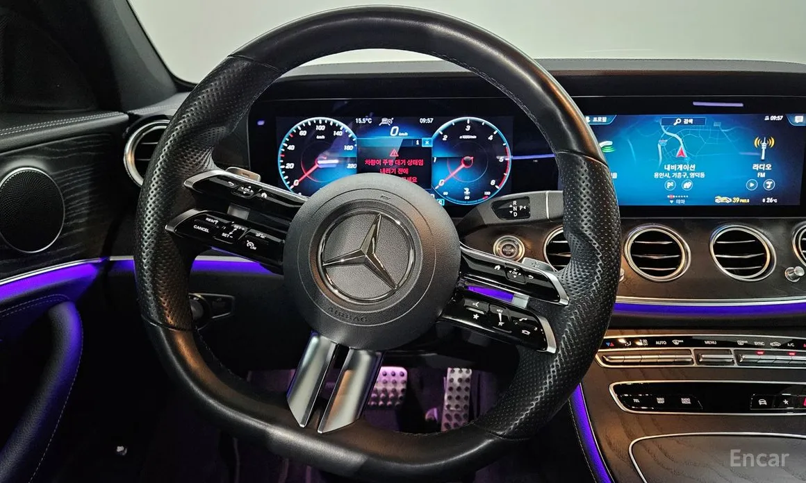 Фото 20 - Mercedes-Benz E-Class