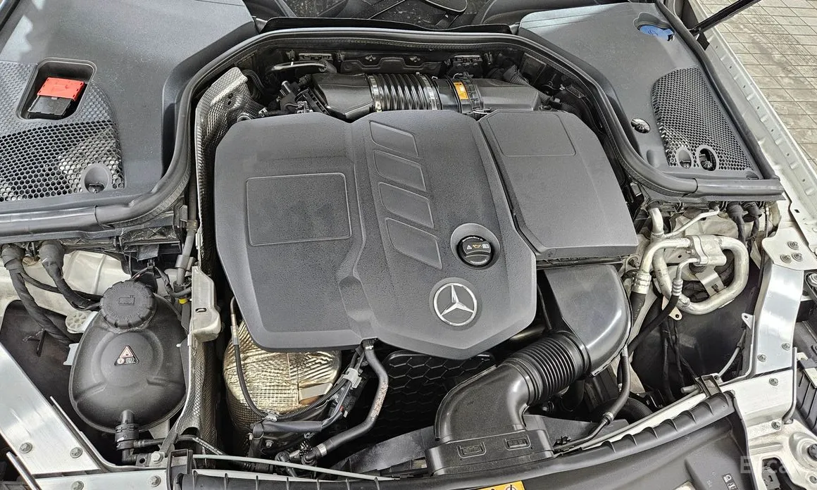 Фото 6 - Mercedes-Benz E-Class