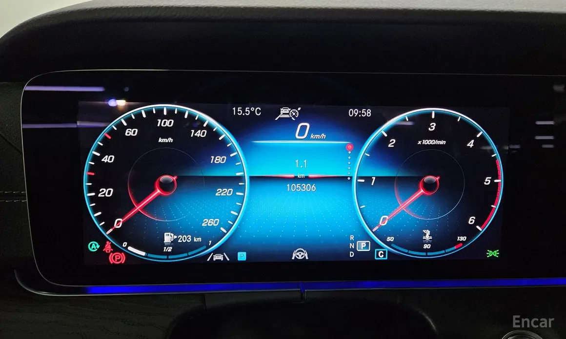 Фото 8 - Mercedes-Benz E-Class