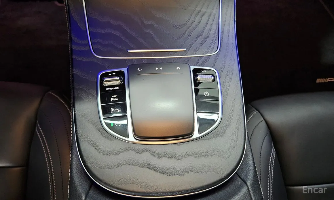 Фото 9 - Mercedes-Benz E-Class