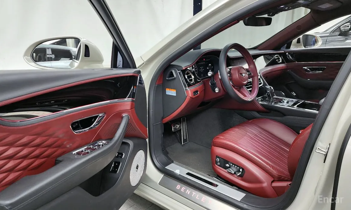 Фото 10 - Bentley Flying Spur