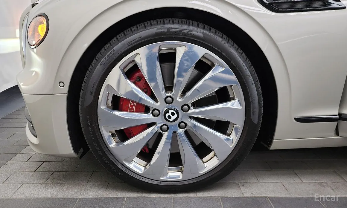 Фото 5 - Bentley Flying Spur