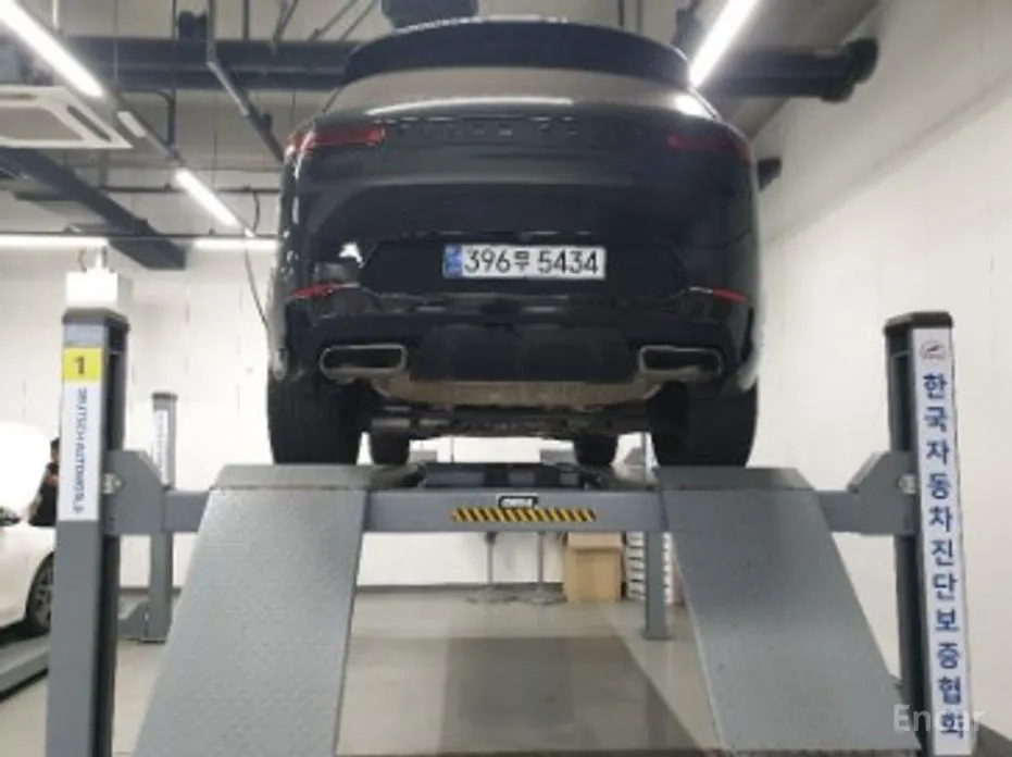 Фото 2 - Land Rover Range Rover Sport