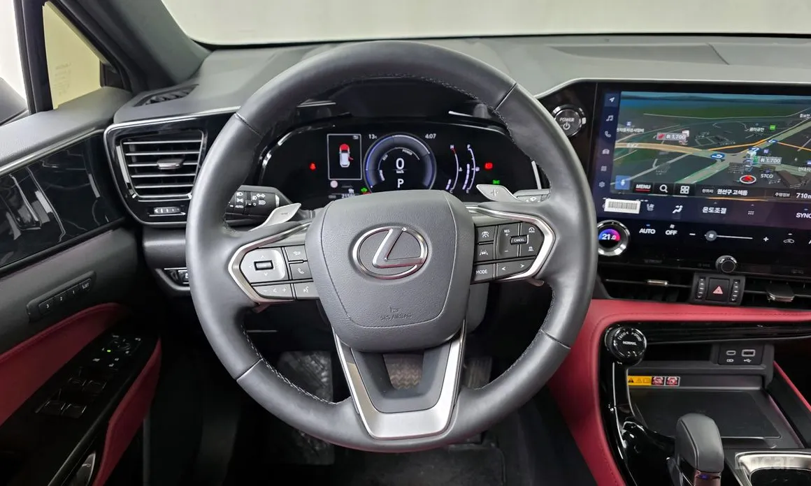 Фото 13 - Lexus NX