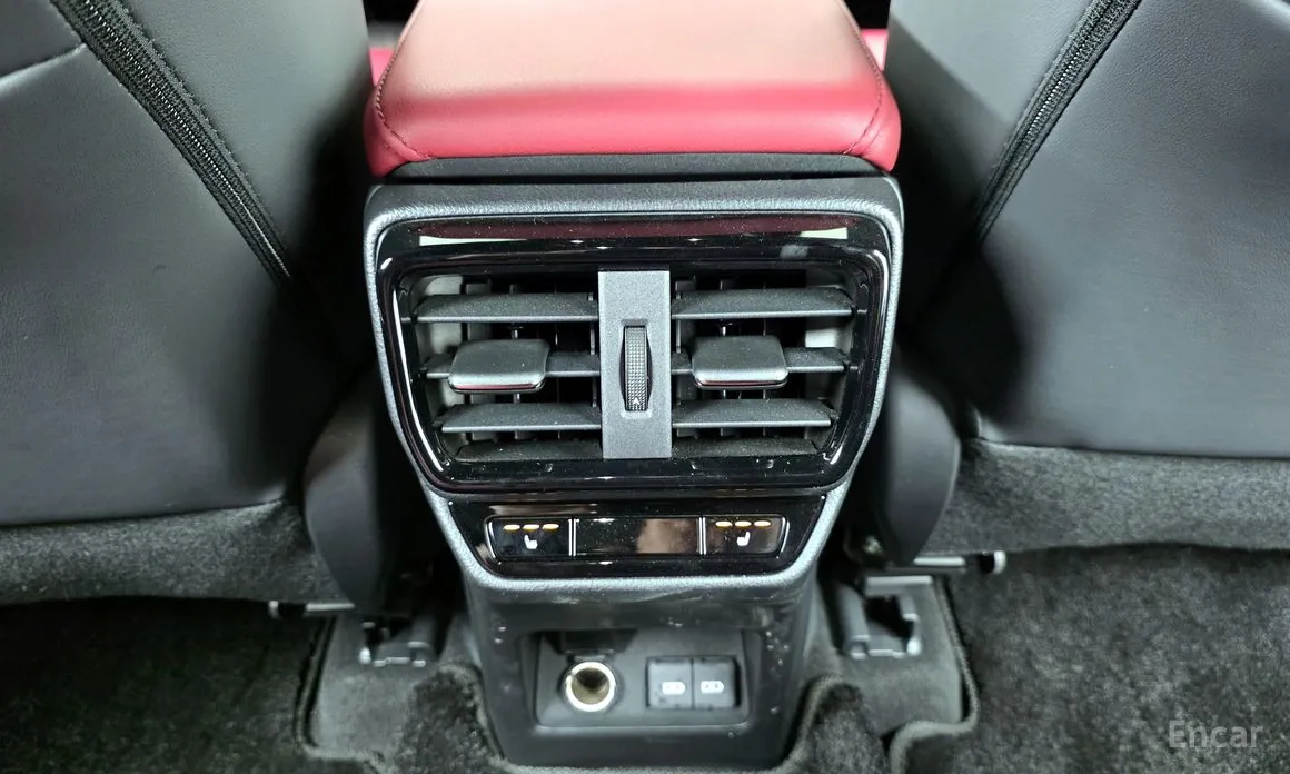 Фото 18 - Lexus NX