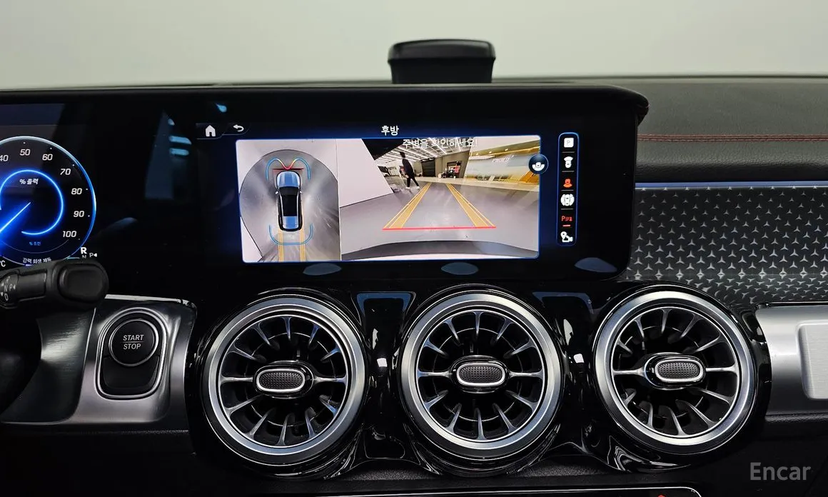 Фото 16 - Mercedes-Benz EQB