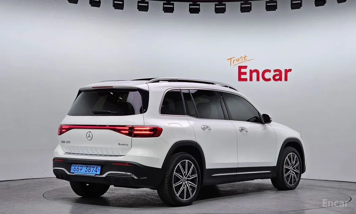 Фото 2 - Mercedes-Benz EQB