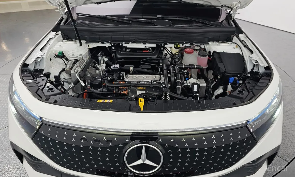 Фото 6 - Mercedes-Benz EQB