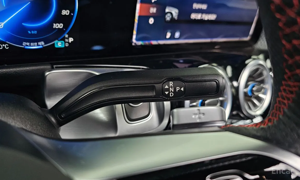 Фото 9 - Mercedes-Benz EQB