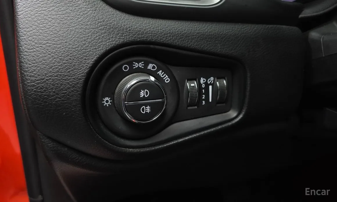 Фото 17 - Jeep Renegade