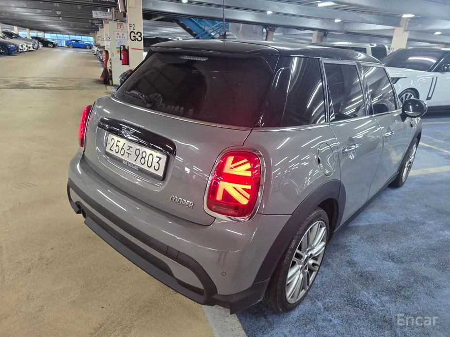 Фото 4 - Mini Cooper