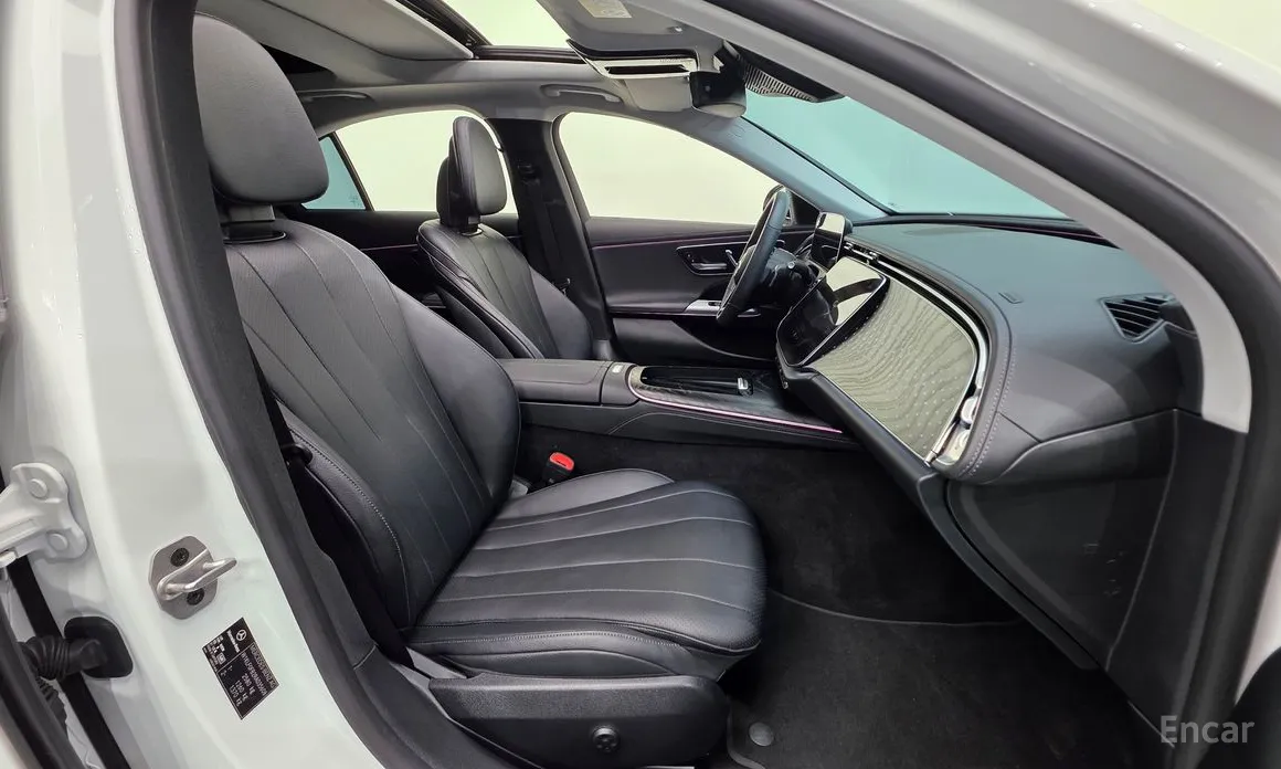 Фото 10 - Mercedes-Benz E-Class