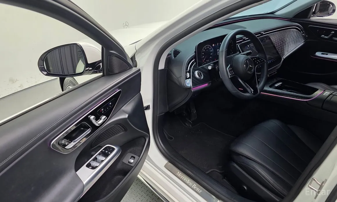 Фото 12 - Mercedes-Benz E-Class