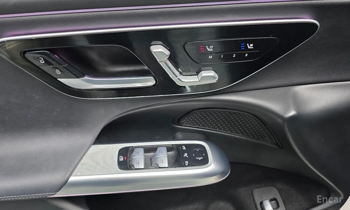 Фото 13 - Mercedes-Benz E-Class