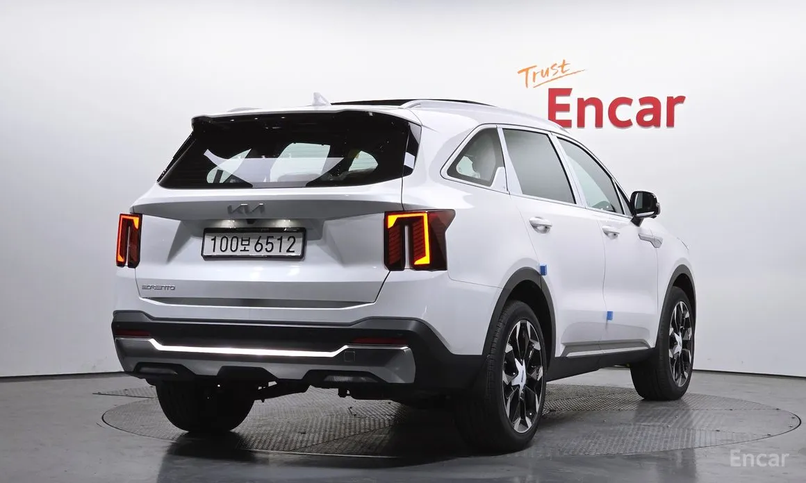 Фото 2 - Kia Sorento