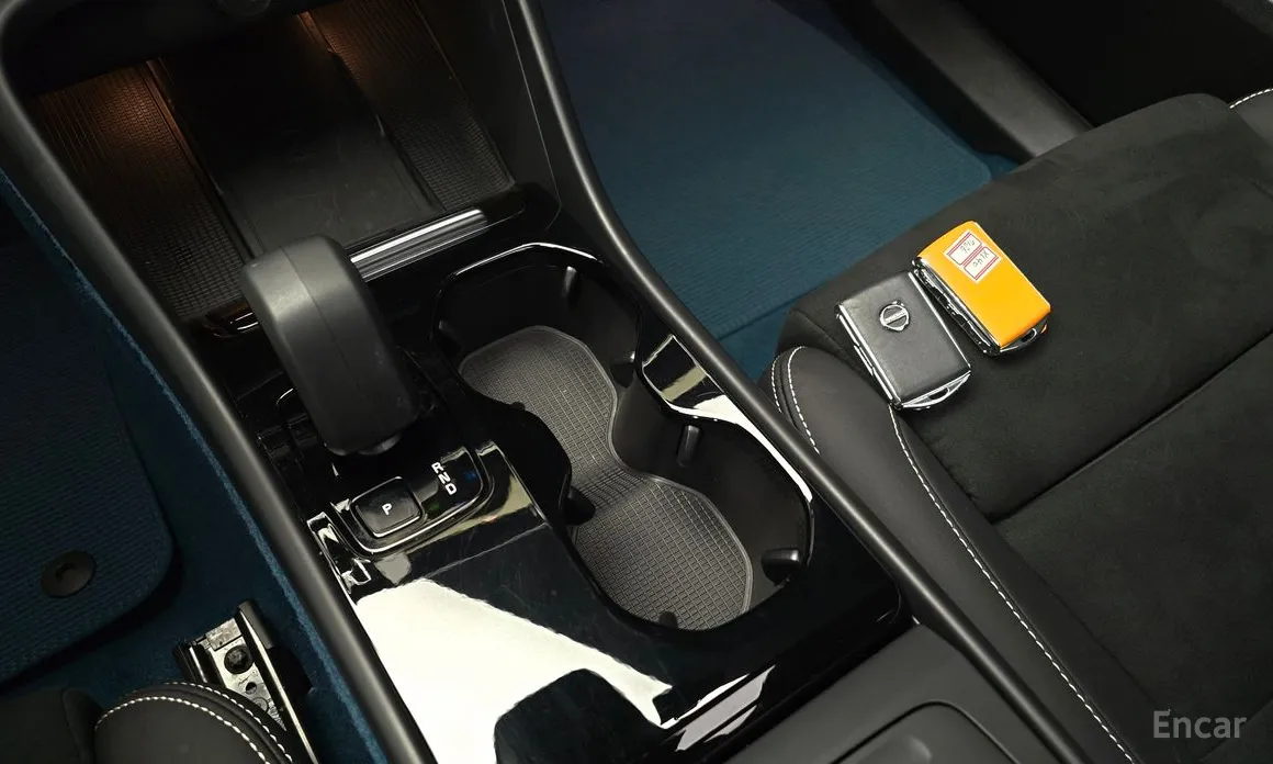 Фото 9 - Volvo XC40