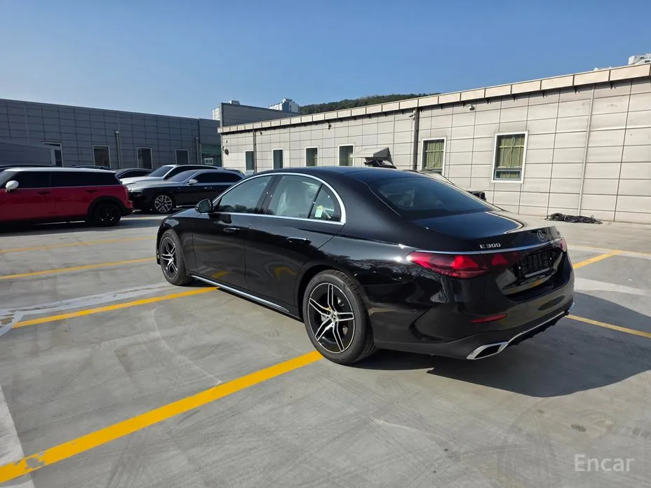 Фото 2 - Mercedes-Benz E-Class