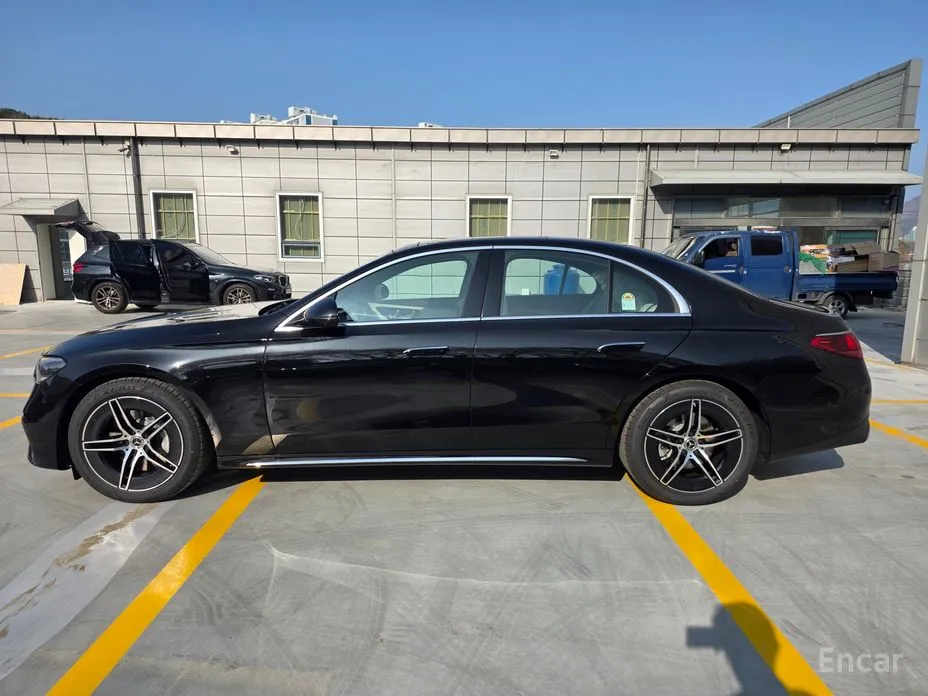 Фото 5 - Mercedes-Benz E-Class