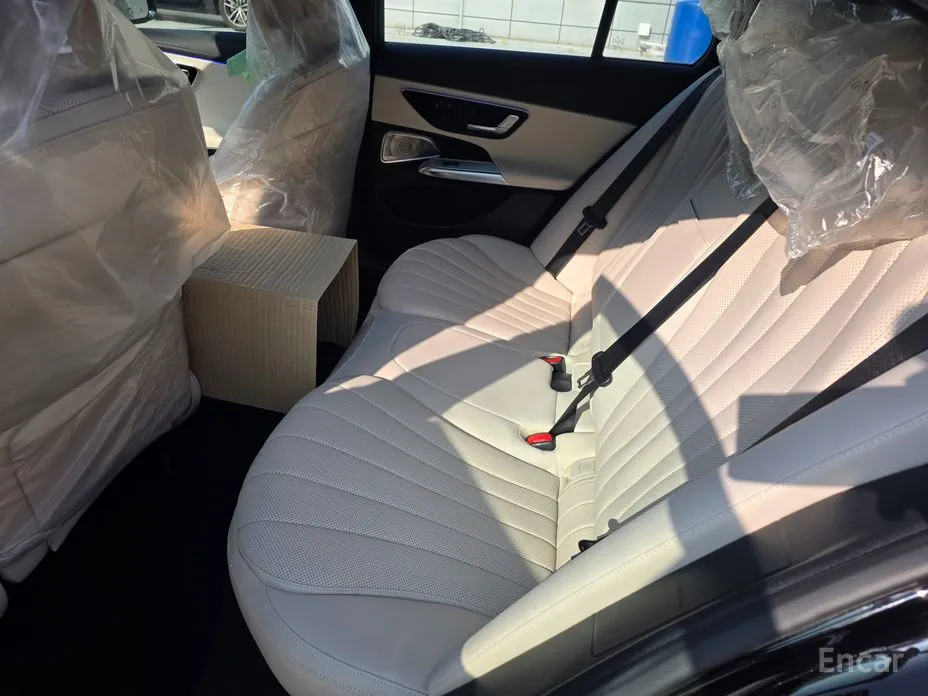 Фото 8 - Mercedes-Benz E-Class