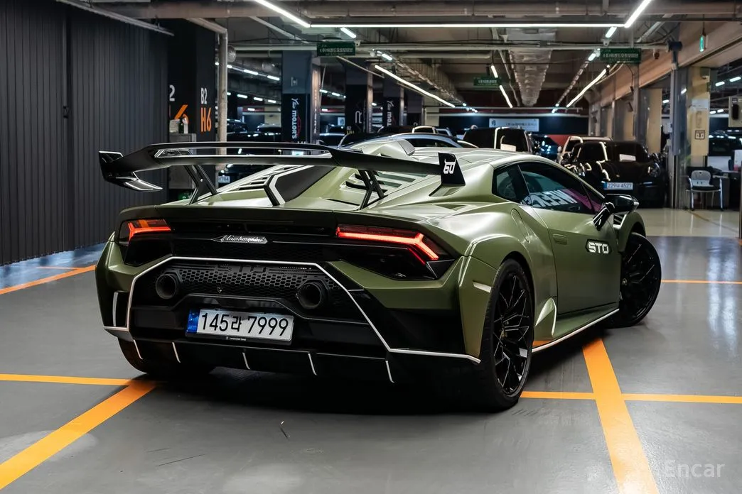 Фото 2 - Lamborghini Huracan