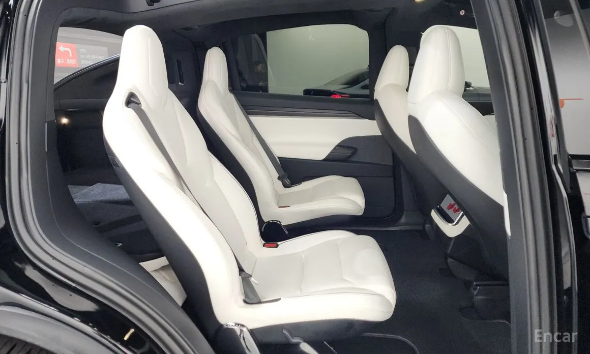 Фото 12 - Tesla Model X