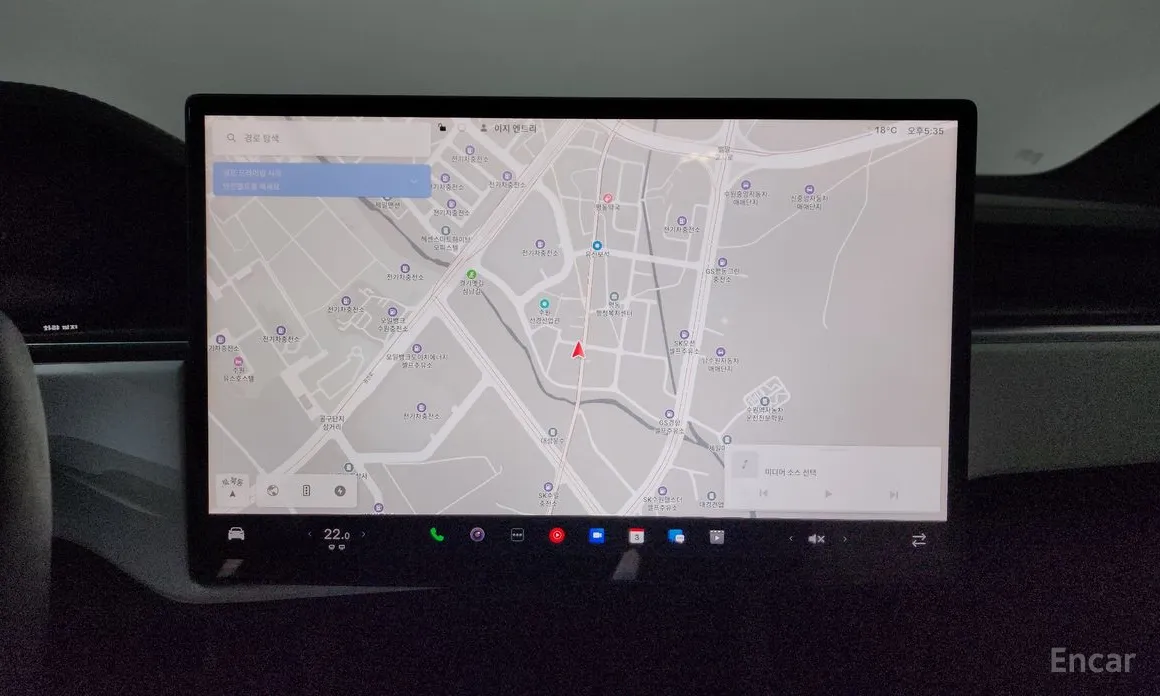 Фото 14 - Tesla Model X