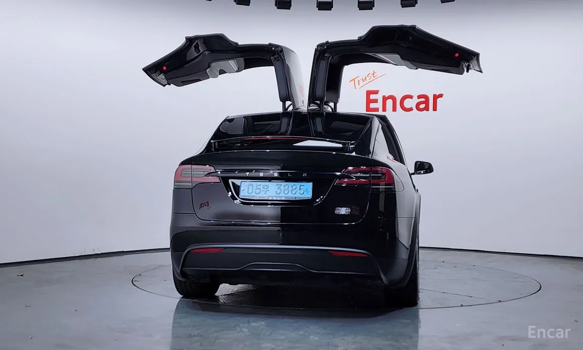 Фото 4 - Tesla Model X