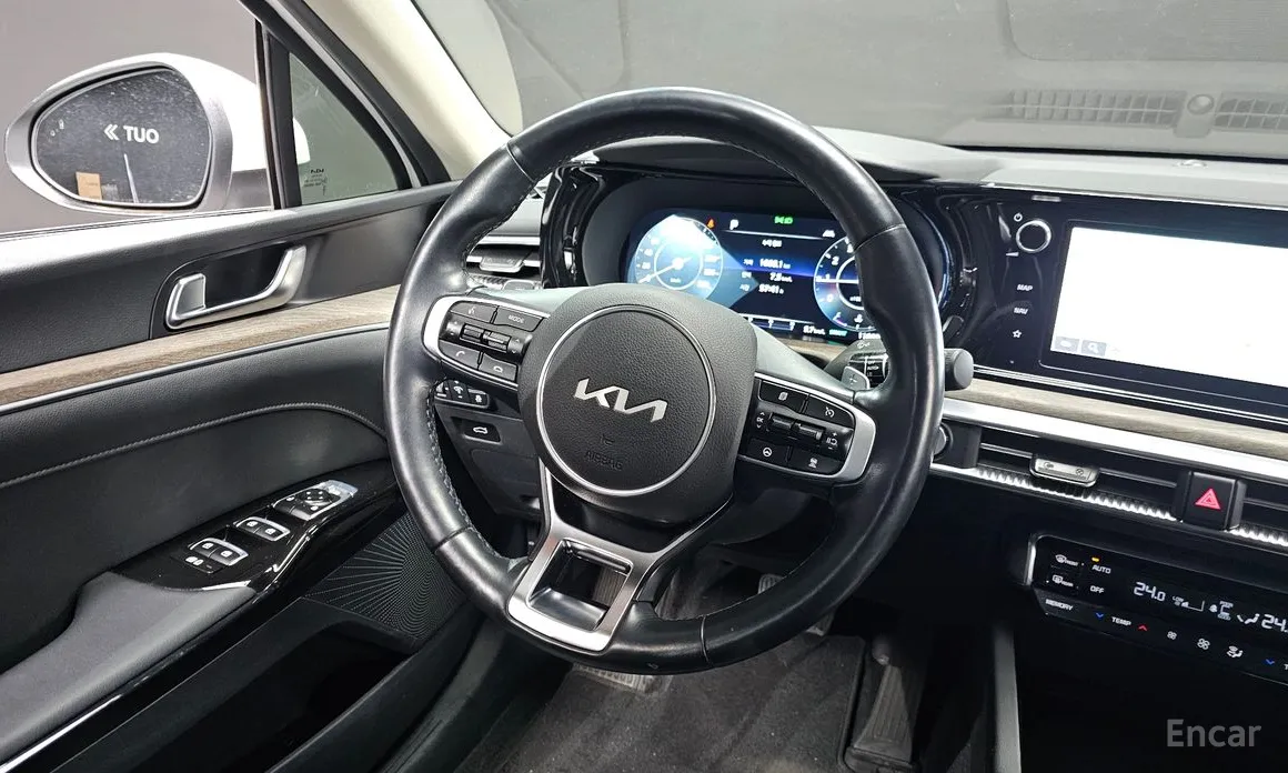 Фото 13 - Kia K5