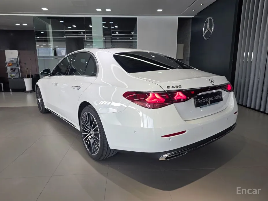 Фото 2 - Mercedes-Benz E-Class