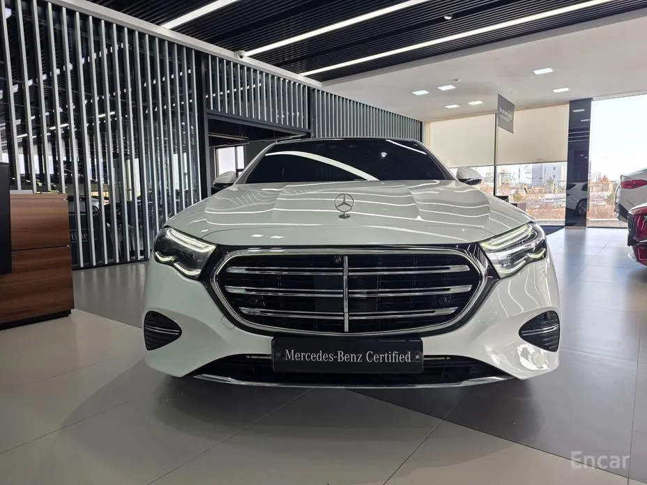 Фото 3 - Mercedes-Benz E-Class