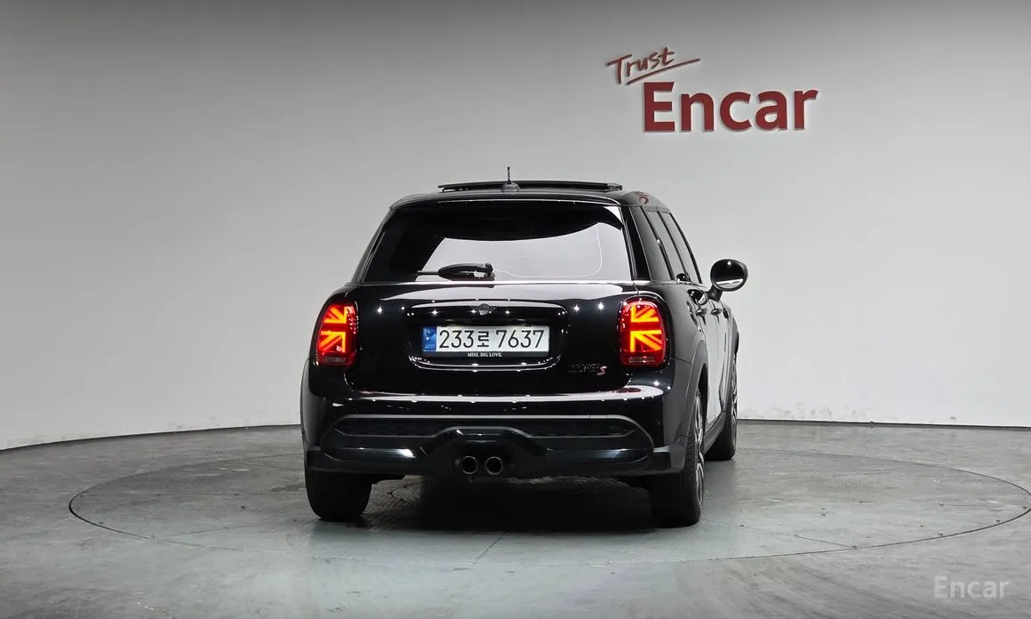 Фото 4 - Mini Cooper