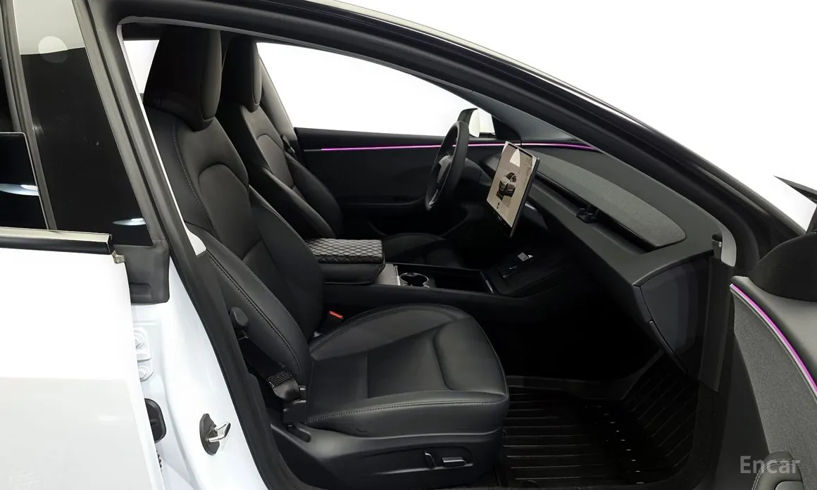 Фото 10 - Tesla Model 3