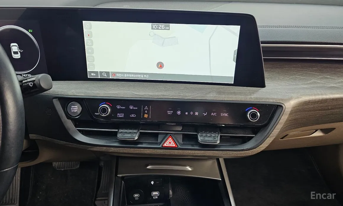 Фото 15 - Kia K8