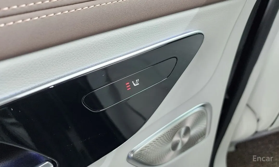 Фото 18 - Mercedes-Benz EQE