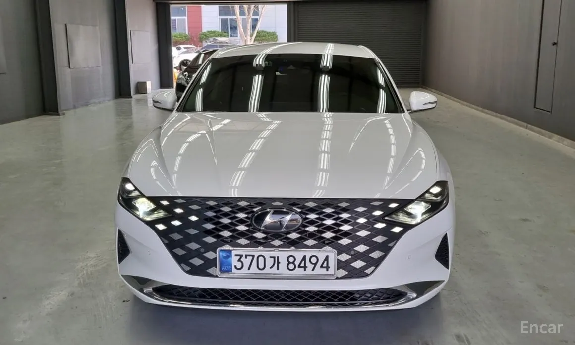 Photo 3 - Hyundai Grandeur