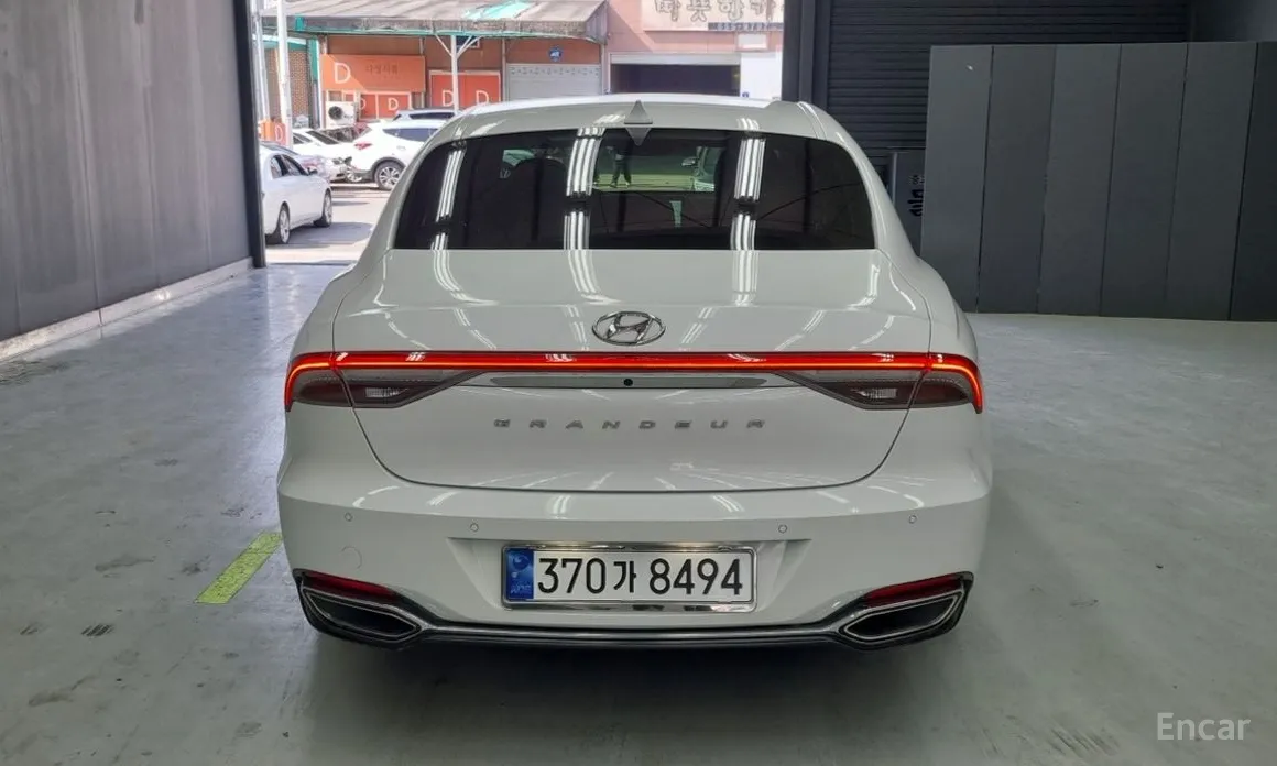 Photo 4 - Hyundai Grandeur