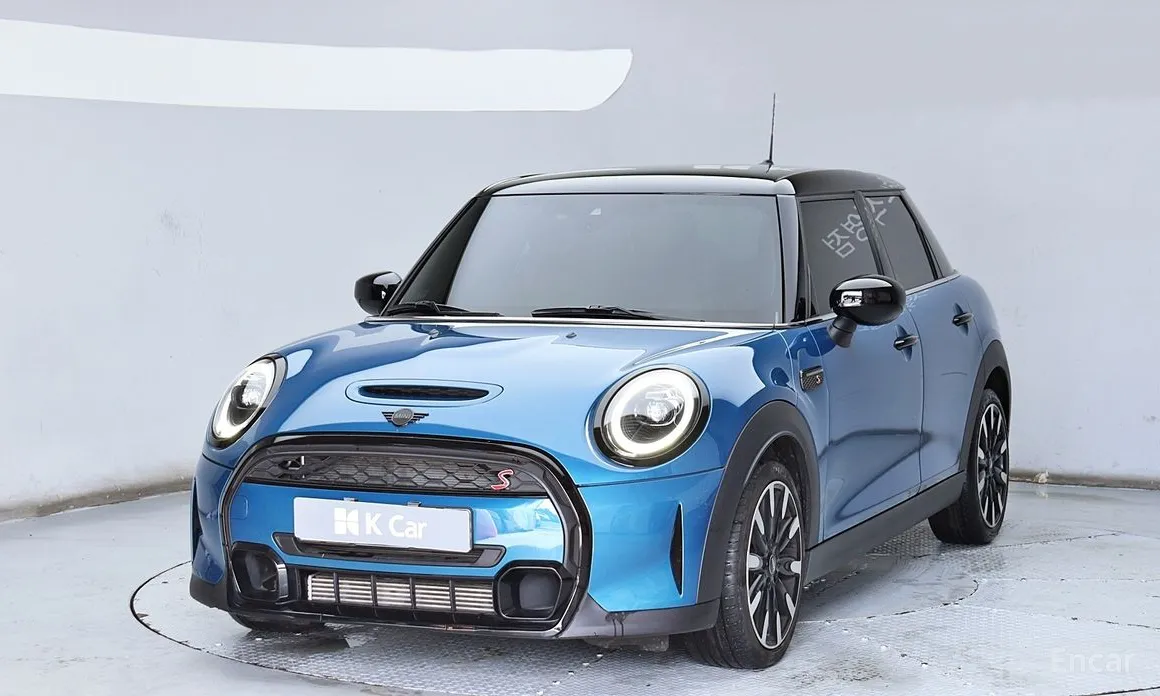 Фото 1 - Mini Cooper