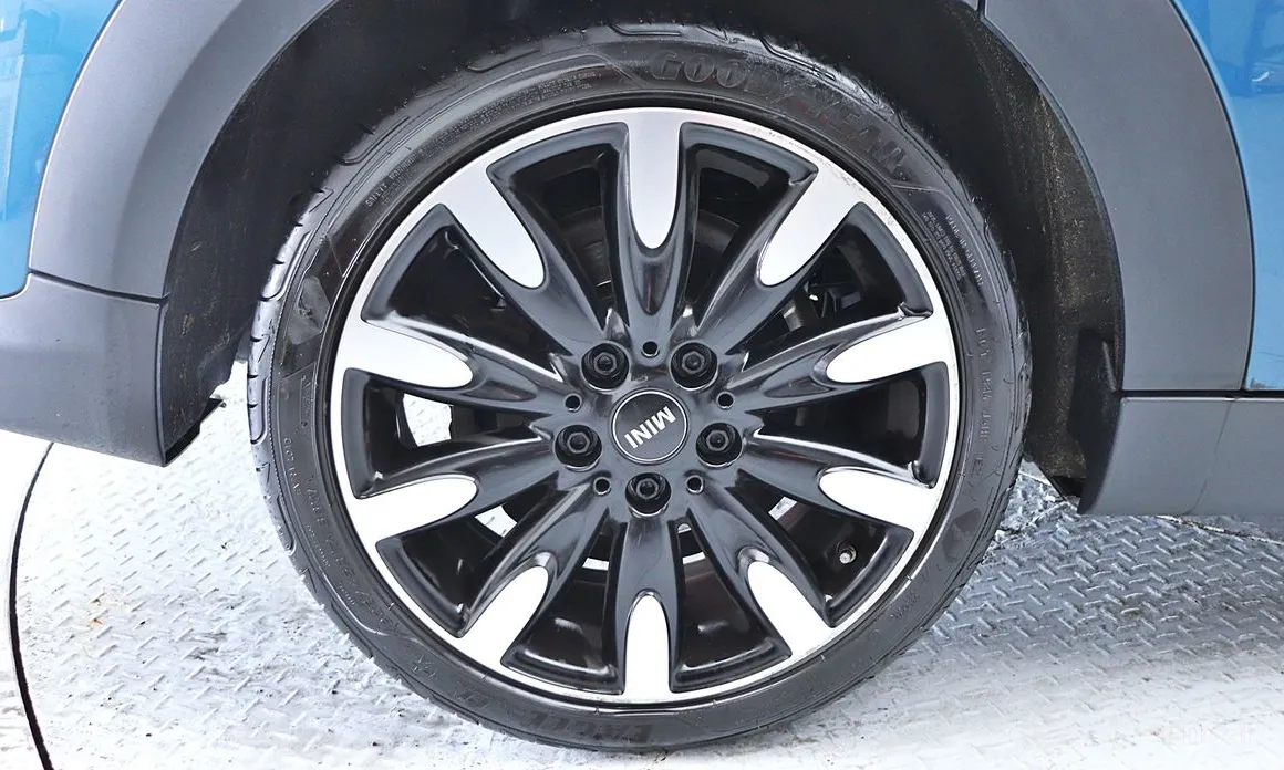 Фото 8 - Mini Cooper