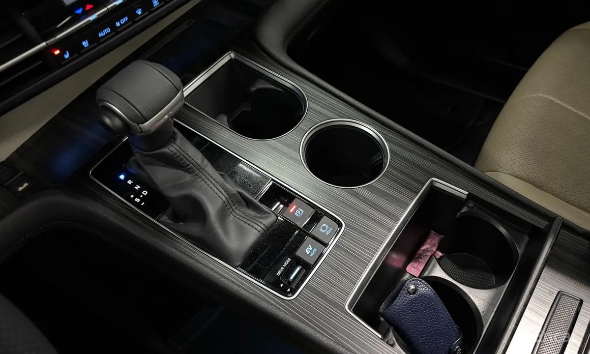 Photo 4 - Toyota Sienna