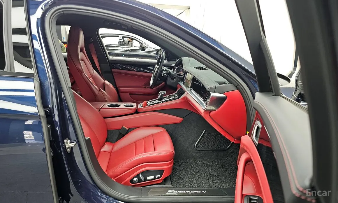 Фото 11 - Porsche Panamera