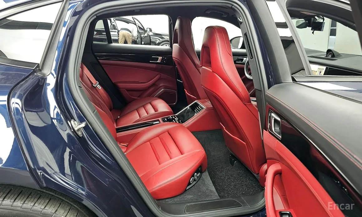 Фото 12 - Porsche Panamera