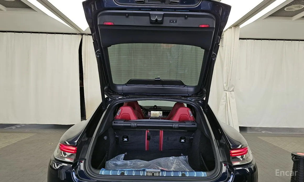 Фото 20 - Porsche Panamera