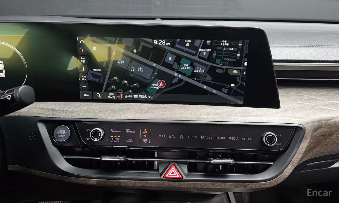 Фото 14 - Kia K8