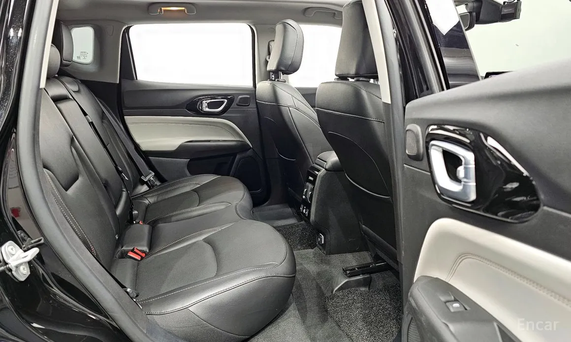 Фото 11 - Jeep Compass