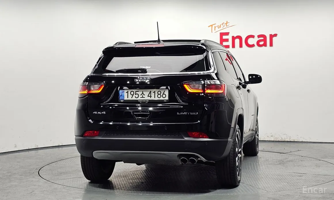 Фото 4 - Jeep Compass