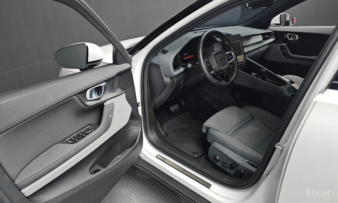 Фото 11 - Polestar 2